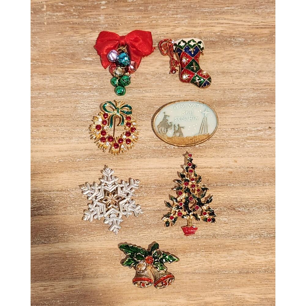 🎄 Vintage Christmas Holiday Brooch Pin Lot – Set of 7 – Festive Jewelry